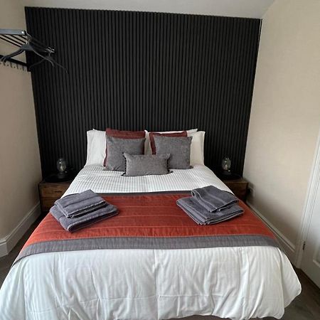 Anfield Place To Stay Liverpool Bagian luar foto