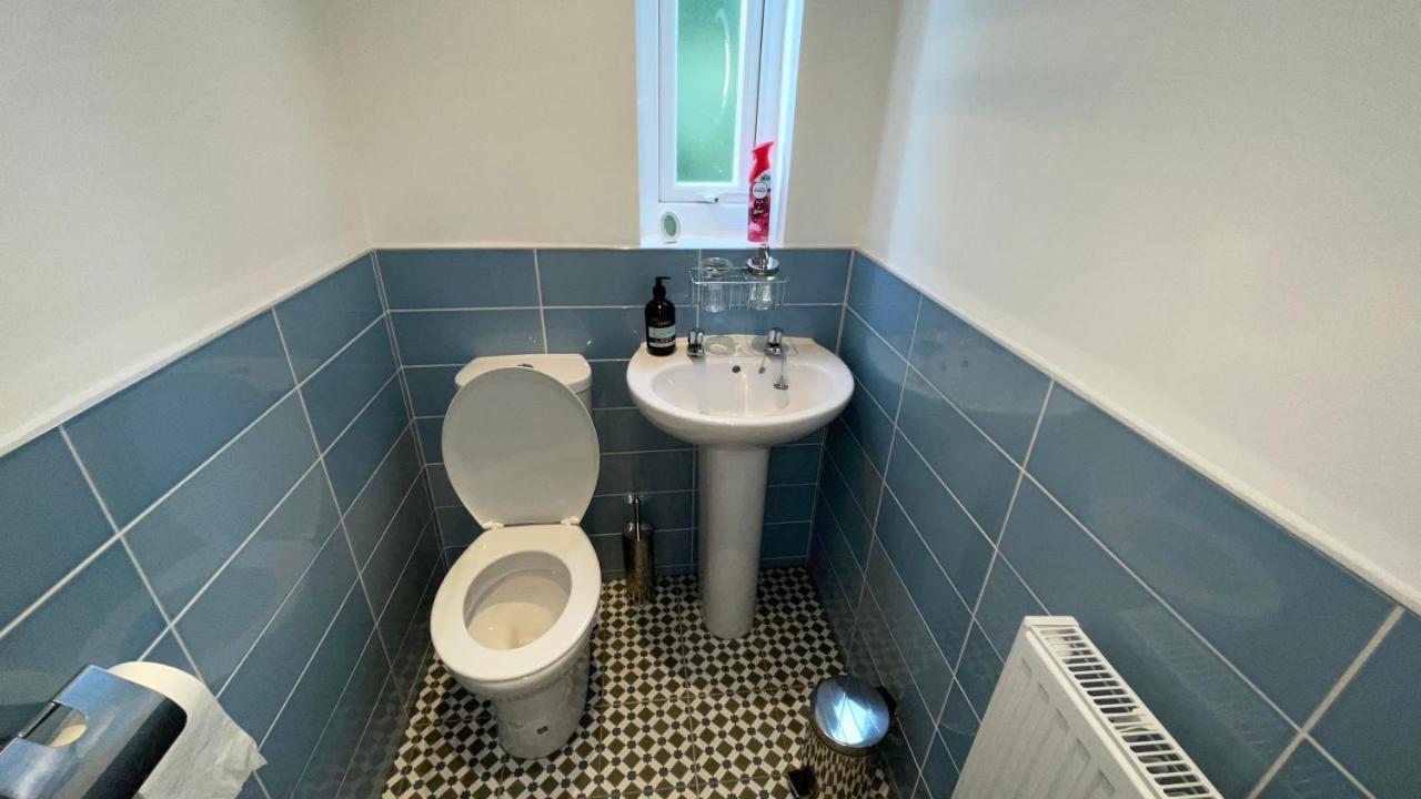 Anfield Place To Stay Liverpool Bagian luar foto