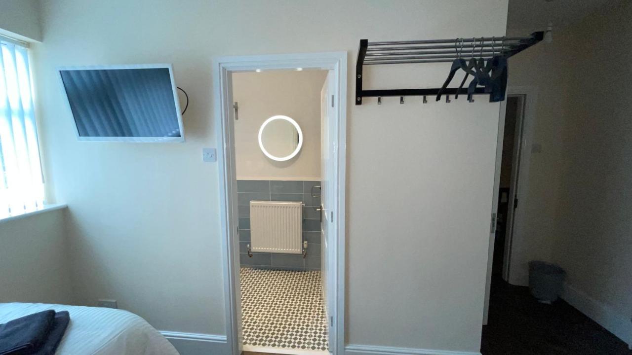 Anfield Place To Stay Liverpool Bagian luar foto