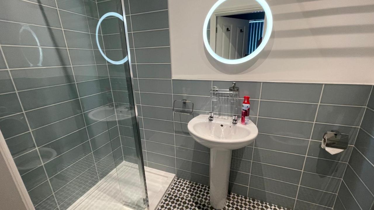 Anfield Place To Stay Liverpool Bagian luar foto