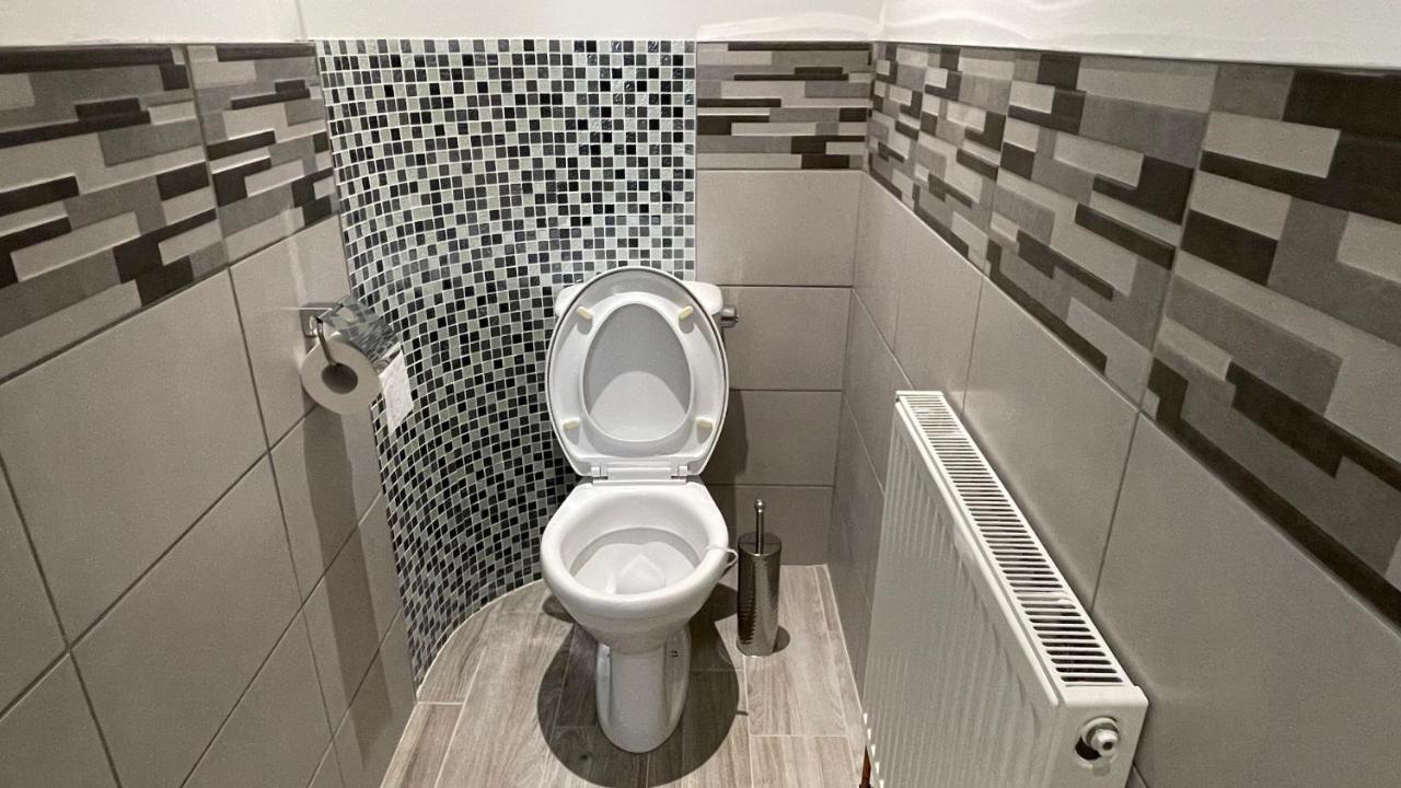 Anfield Place To Stay Liverpool Bagian luar foto